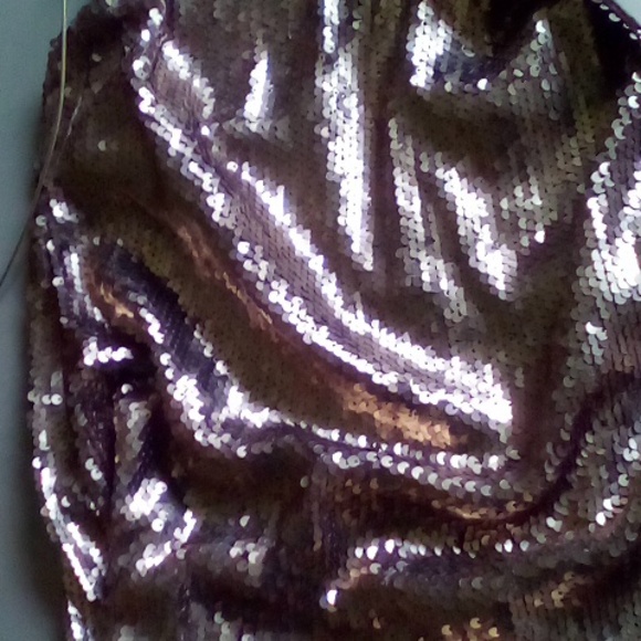 Gold sequin mini dress - Picture 8 of 9